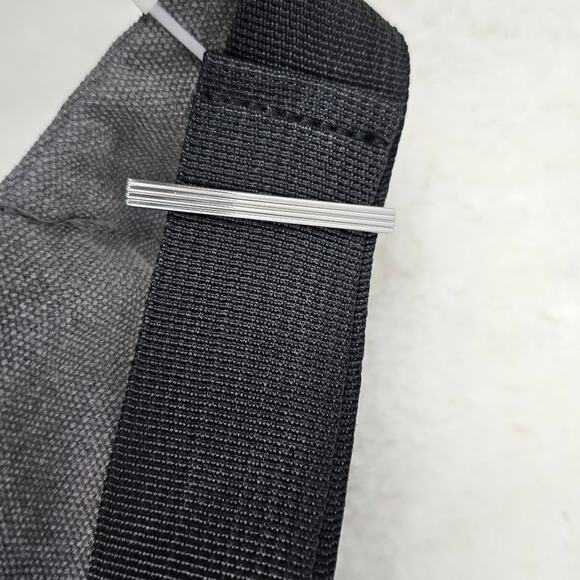 Damen + Hastings Gray Canvas Sling Pack Fanny Pack NWT - Picture 8 of 12